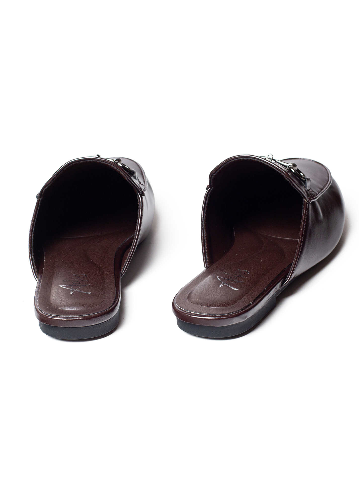 כפכפים סגורות שטוחות עם אבזם לנשים של אדיס