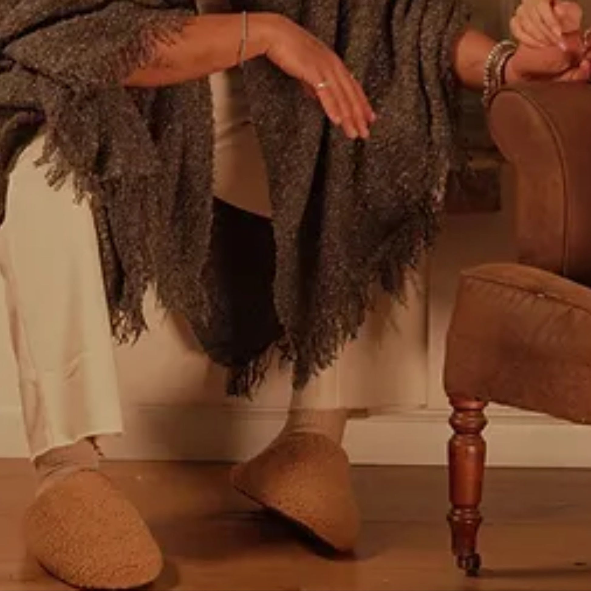 הדובי החום - כפכפי בית פרוותיים לגברים של הוט טונה מק"ט AH - 406 - Adiss