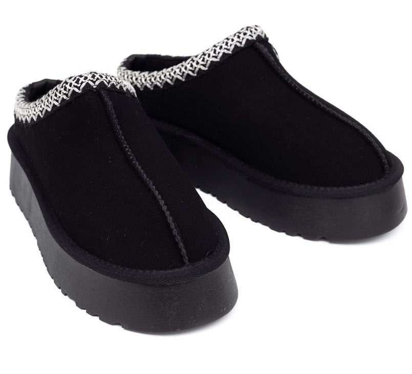 כפכפי פלטפורמה סגורות עם רקמה בצבע קאמל - Adiss