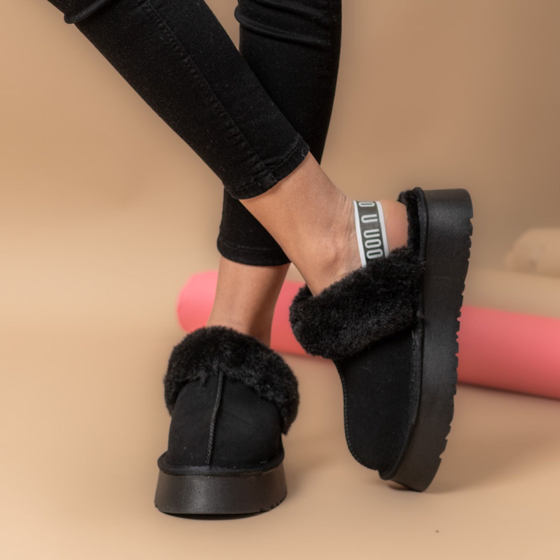 כפכפים פלטפורמה סגורות גומי אחורי עם פרווה - Adiss