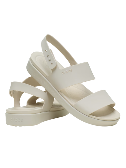 סנדלי נשים קרוקס ברוקלין עם רצועת עקב