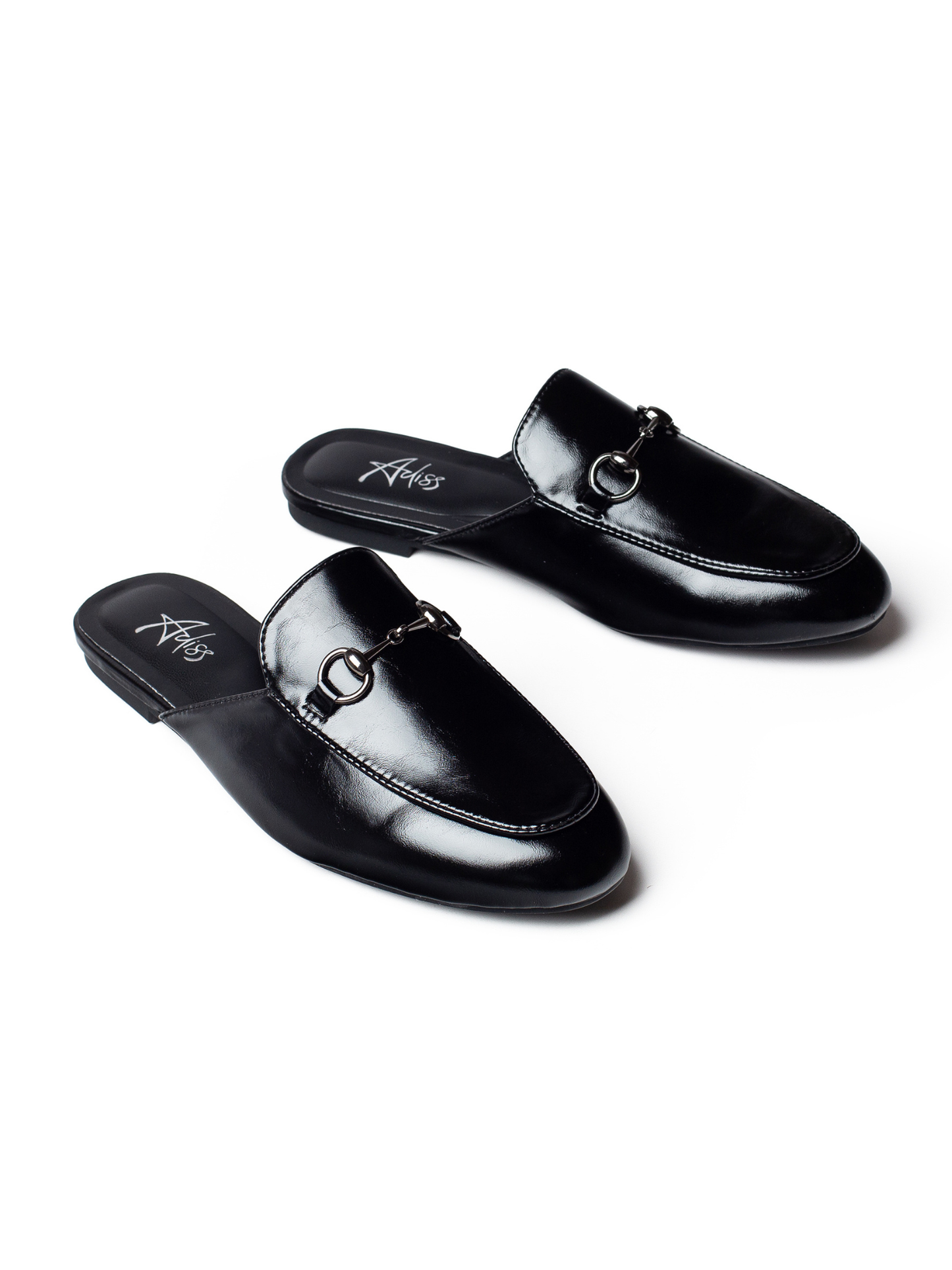 כפכפים סגורות שטוחות עם אבזם לנשים של אדיס