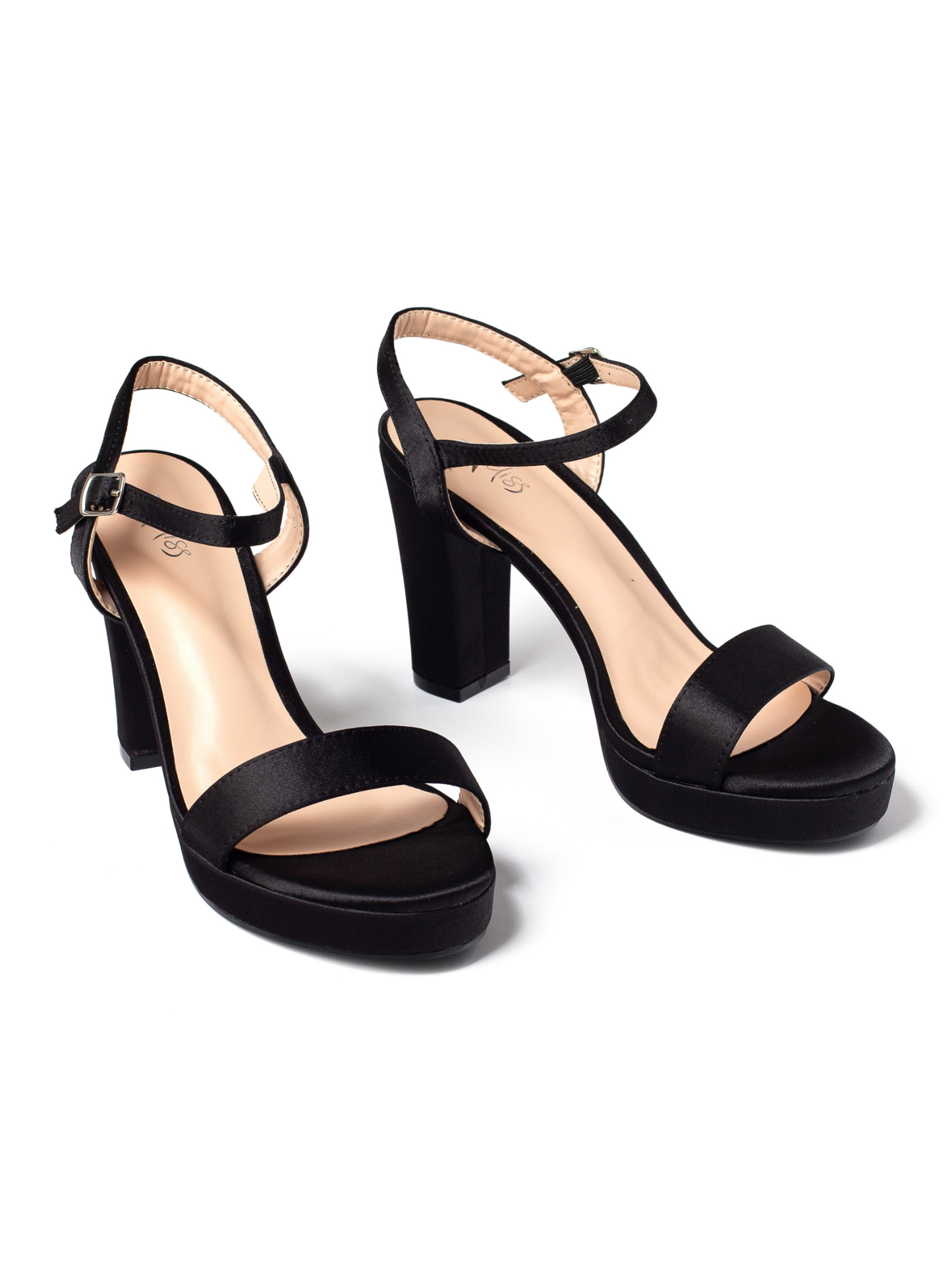 ביאנקה סנדל עקב גבוה