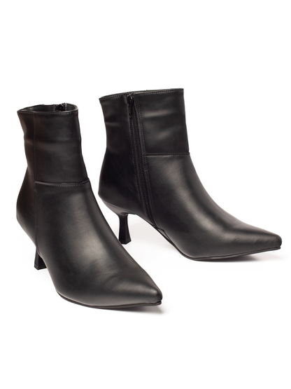 קלאסיק פוינט- מגפון שפיץ קלאסי לנשים עקב בינוני של אדיס