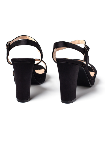 ביאנקה סנדל עקב גבוה