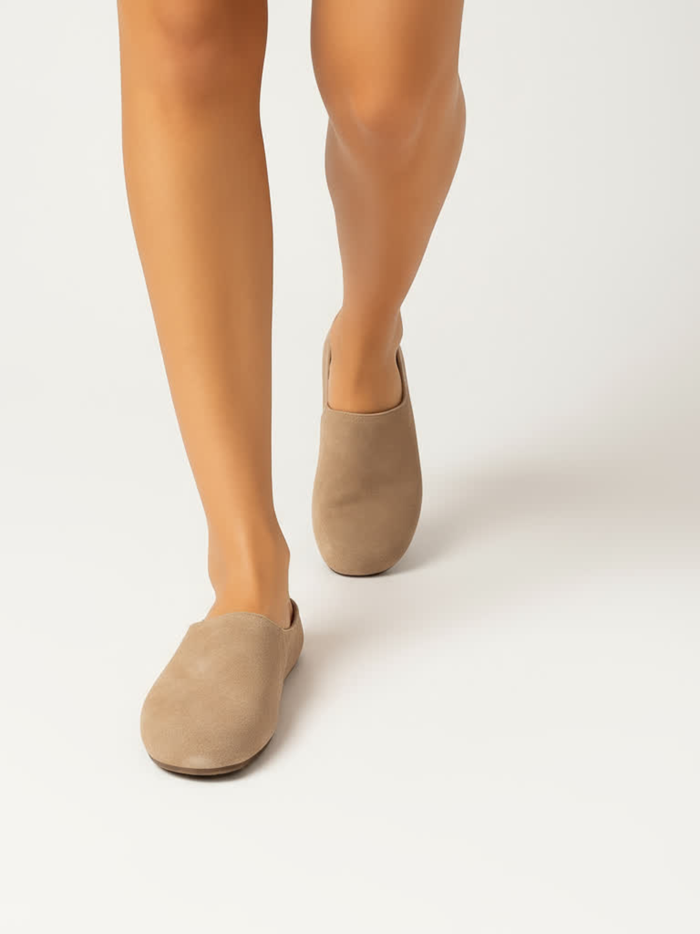 קומפורטה- כפכפי עור סגורות נוחות של אדיס