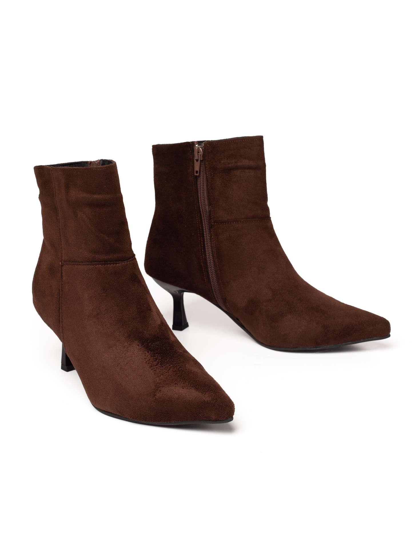 קלאסיק פוינט- מגפון שפיץ קלאסי לנשים עקב בינוני של אדיס