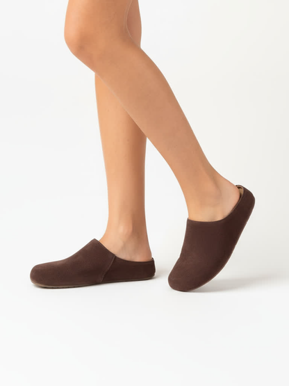 קומפורטה- כפכפי עור סגורות נוחות של אדיס