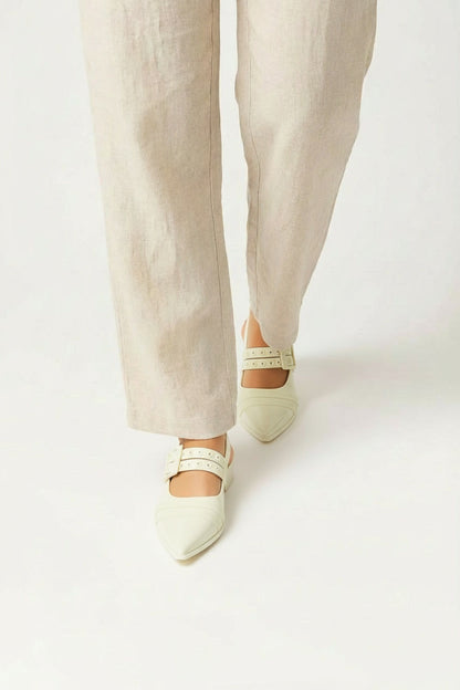 בואנוס איירס אלגנס - נעלי סירה שפיץ מליסה עם אבזם לנשים מק"ט 35973