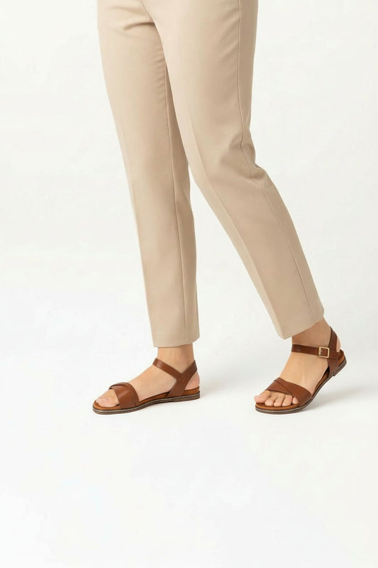 סנדלי אמריקה קלאסי לנשים עם רצועת פס משתלבת באזור האצבעות