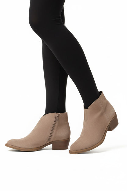 טוסון- מגפון קצר מעור זמש בסגנון בוקרים של רד אפל מק"ט 4476