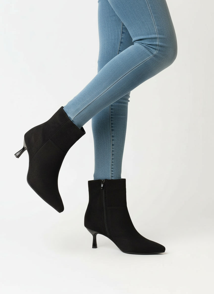 קלאסיק פוינט- מגפון שפיץ קלאסי לנשים עקב בינוני של אדיס