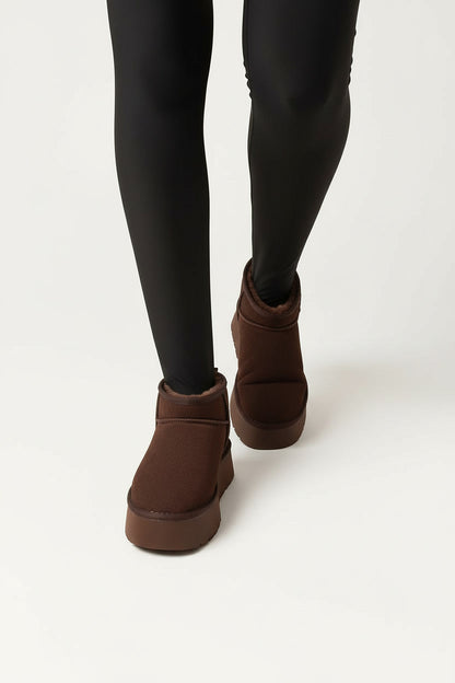 שלווה רכה - מגפיים קצרים עם פרווה ופלטפורמה לנשים של אדיס מק"ט 0833